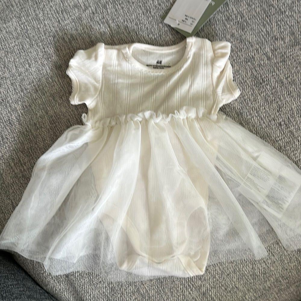 H&M Newborn dress with tulle